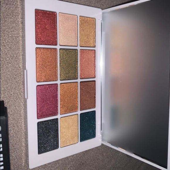 Makeup By Mario / EYESHADOW PALETTE / Brand New - Picture 3 of 4